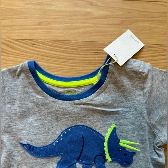 Baby Boden 3/4 NWT Dino shirt and shorts set - Picture 3 of 3